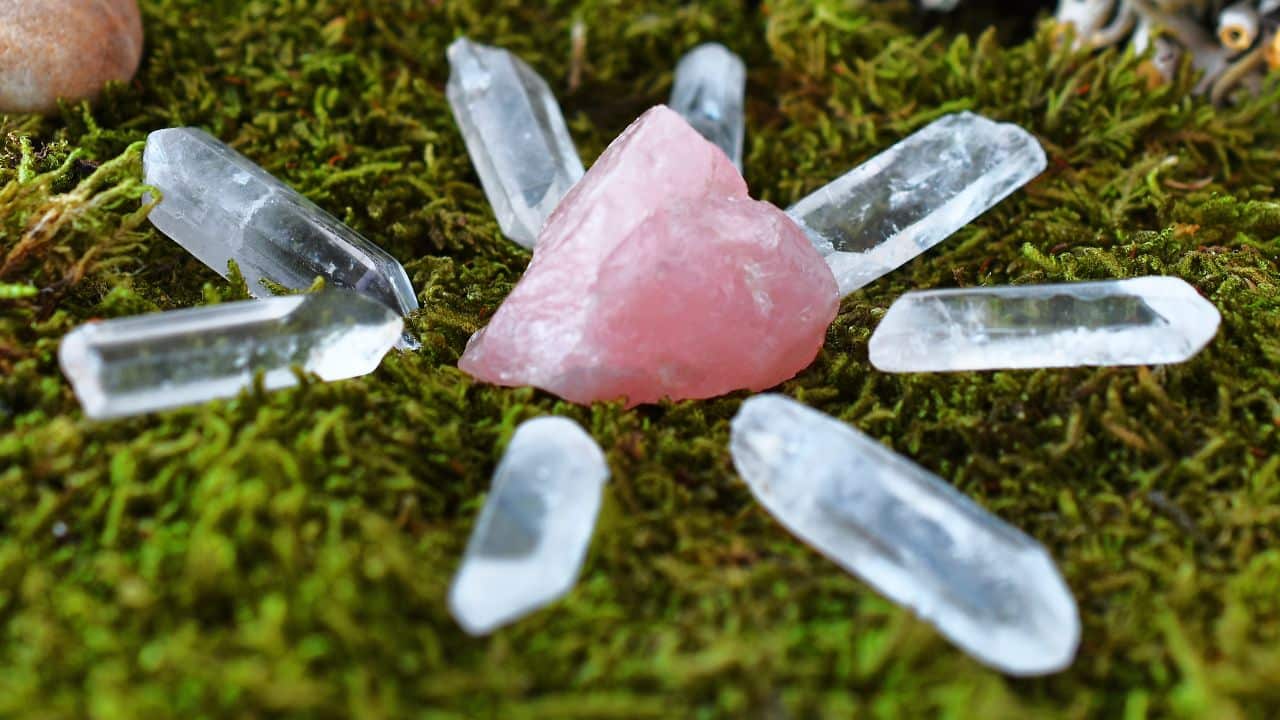 The Best 5 Crystals for Garden and Plant Growth ⋆ Witch Journal